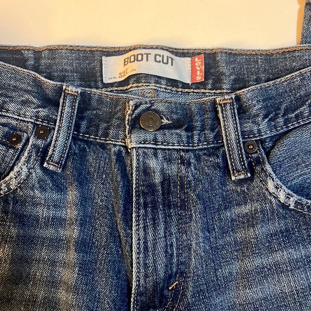 Men’s Boot Cut Levi’s 527 W30 L30 dark wash